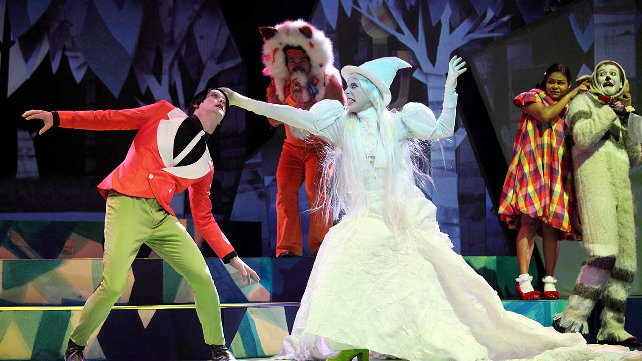 Windmill Theatre, The Wizard of OzL-R Luke Clayson, Ezra Juanta, Geoff Revell, Ursula Yovich, Hamish Fletcher. Photo Tony Lewis.